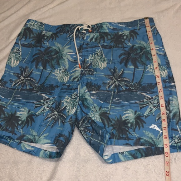 Tommy bahama trunk size XXL - Picture 3 of 7